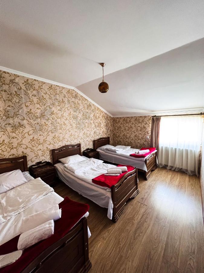 Giorgi'S Guest House Kazbegi Luaran gambar